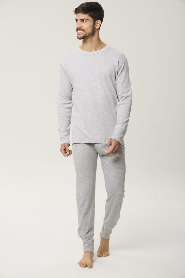 CAMISETA Y PANTALON TÉRMICO TRES ASES