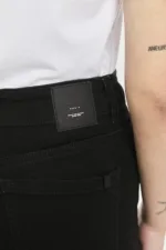 a25i0205-black-estatico-3-11278c1d88ea09c0b917480217562792-1024-1024